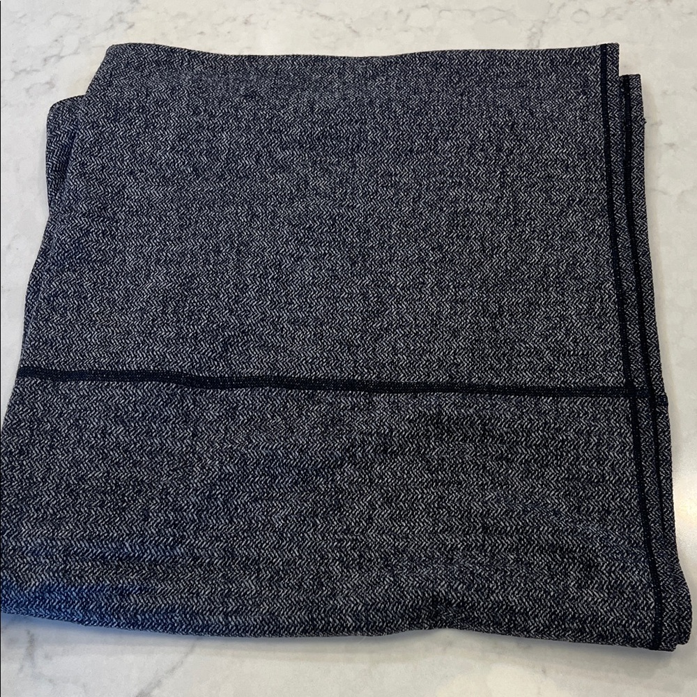 Lululemon bundle Crossbody Bag, scarf and 2 headbands‎ - Picture 7 of 8